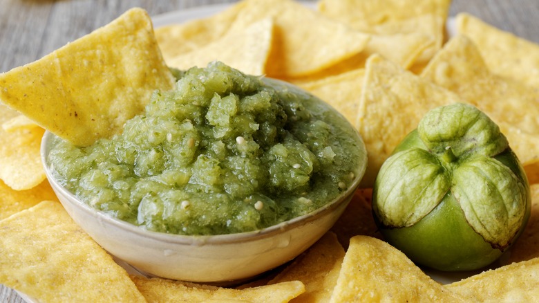 Salsa verde with tortilla chips