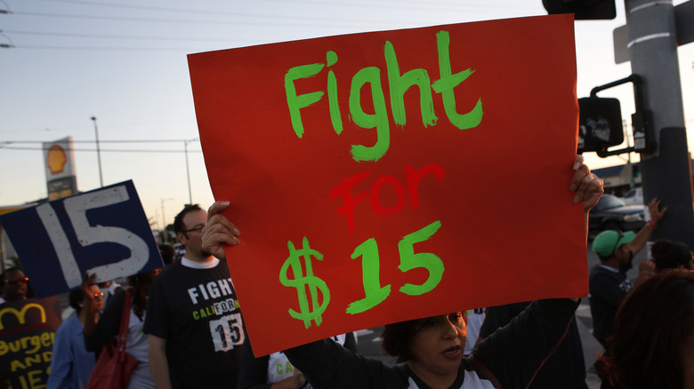 Food service workers picketing