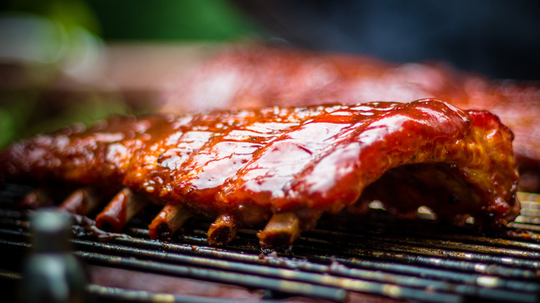 Saucy bbq ribs