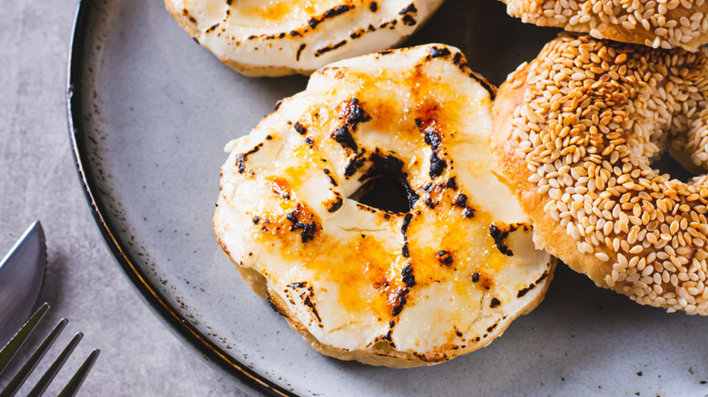 toasted sweet bagel