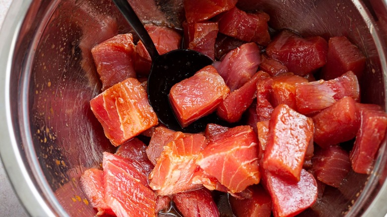 marinating tuna poke