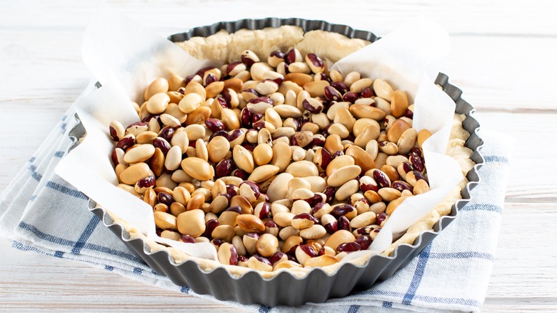 Beans in pie crust