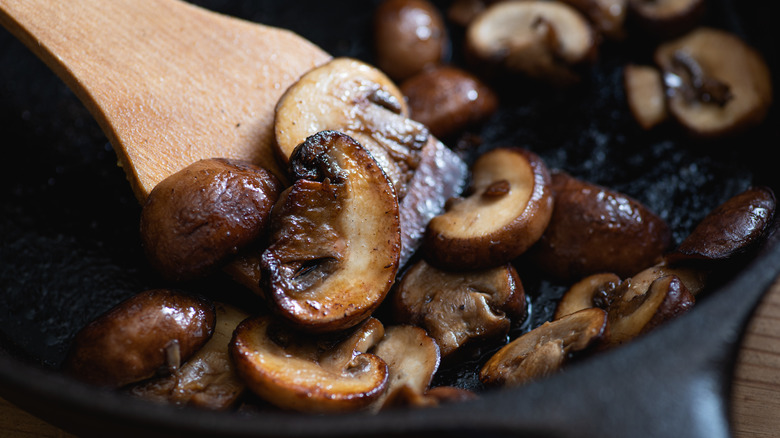 Pan-grilled mushrooms