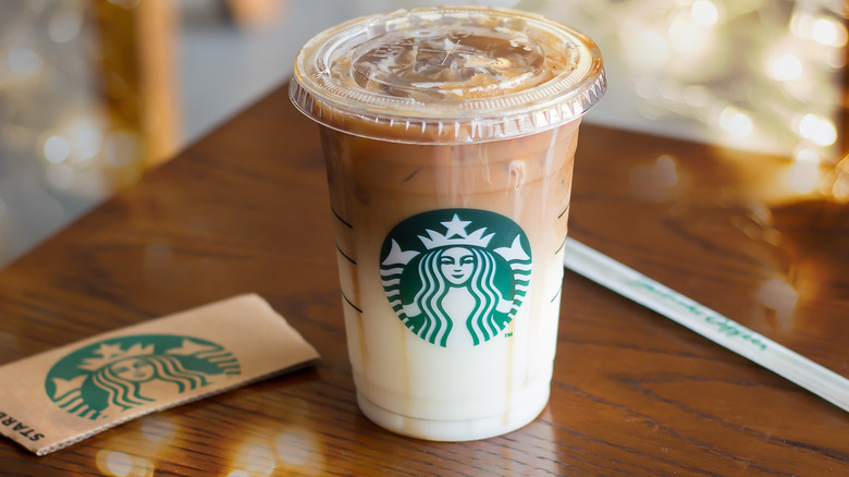 Iced Caramel Macchiato Starbucks