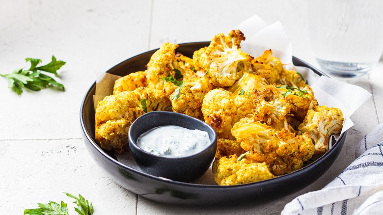 Roasted cauliflower with dip