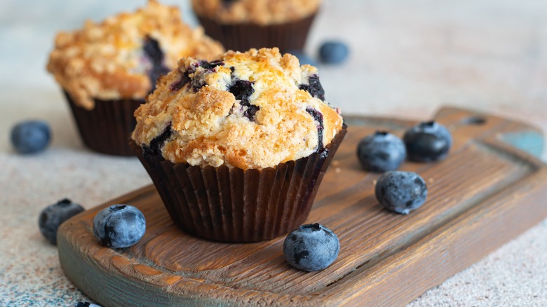 Blueberry muffin with sugary topping