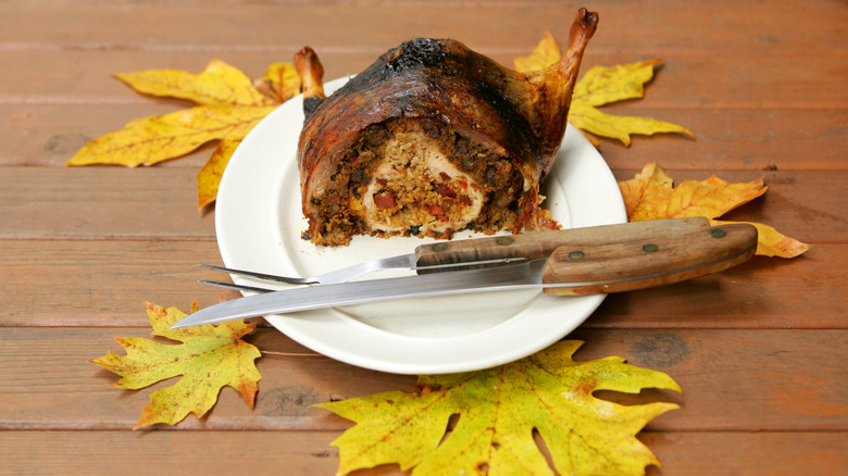 cut turducken on platter