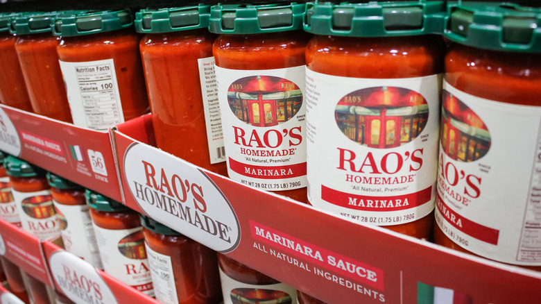 Shelf of Rao's homemade marinara sauce