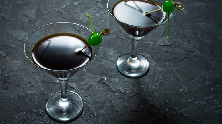 Dark cocktails with balsamic