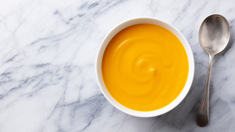 carrot cake in bowl 