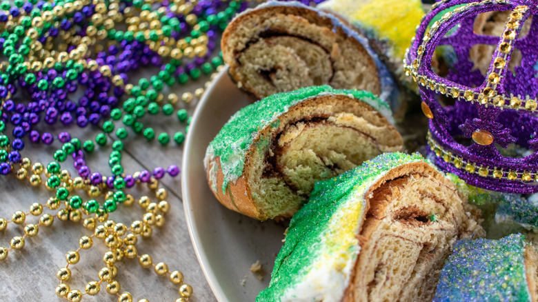 Sliced king cake 