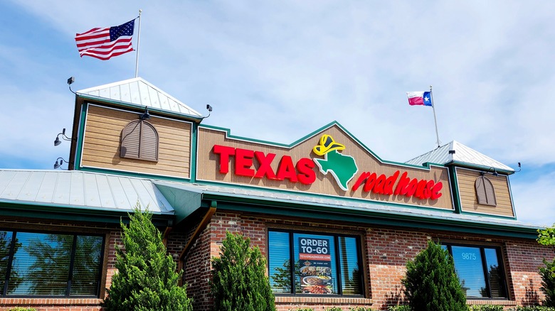 Exterior of Texas Roadhouse