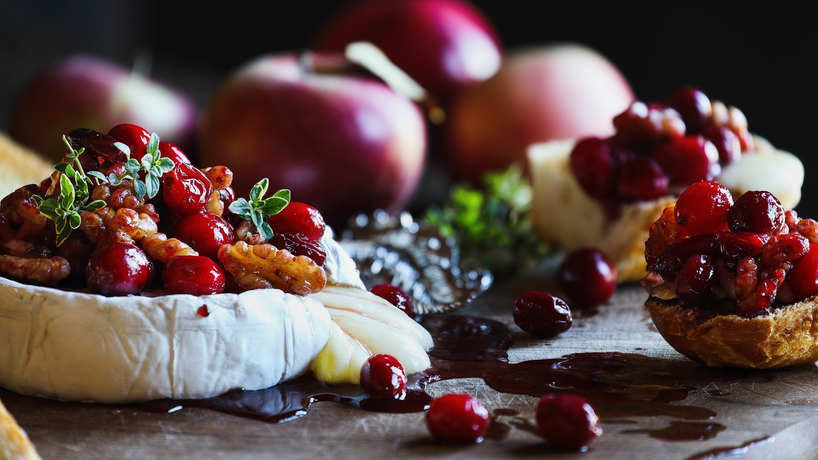 The Optimal Way To Slice Into A Wheel Of Baked Brie   L Intro 1676489699 