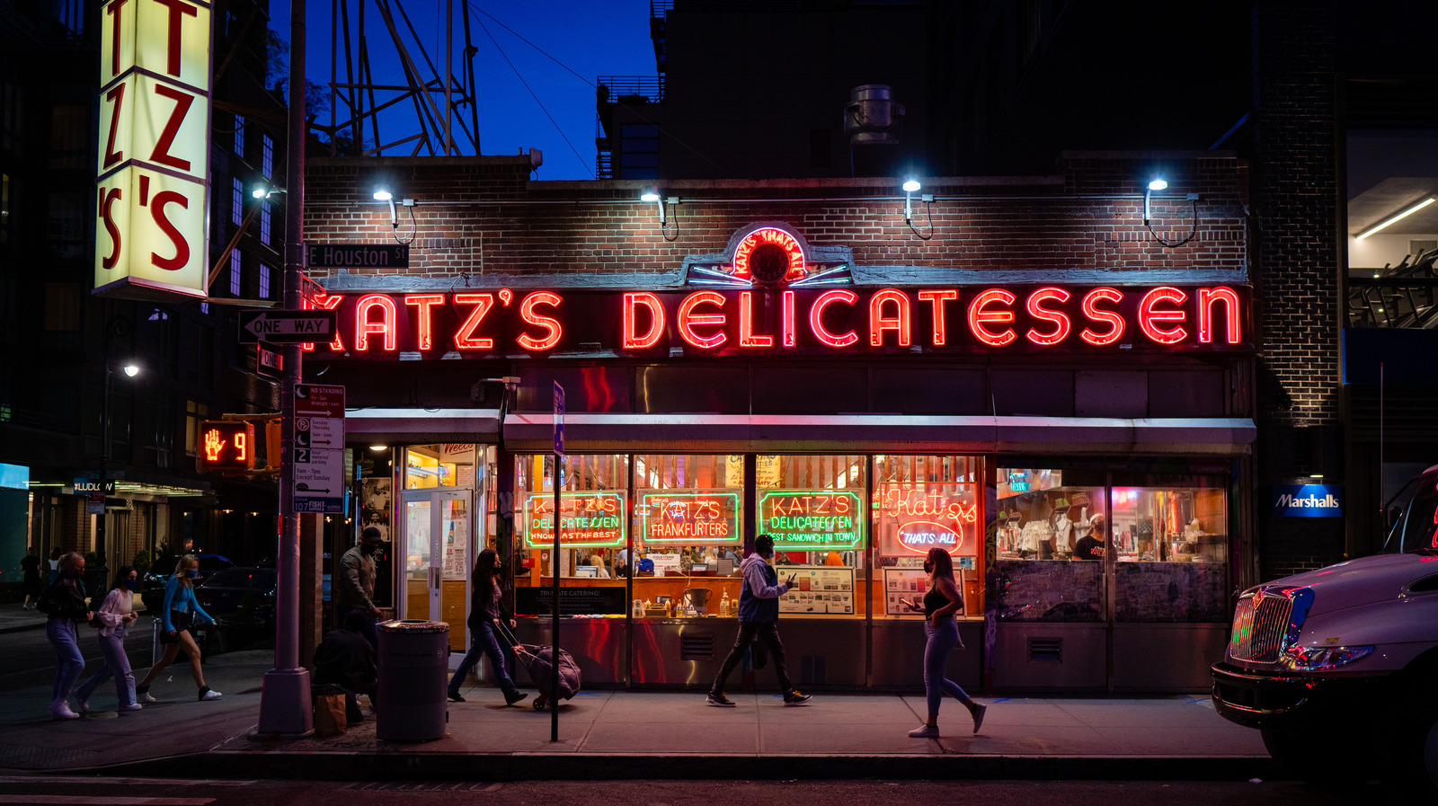 the-origins-of-the-jewish-deli