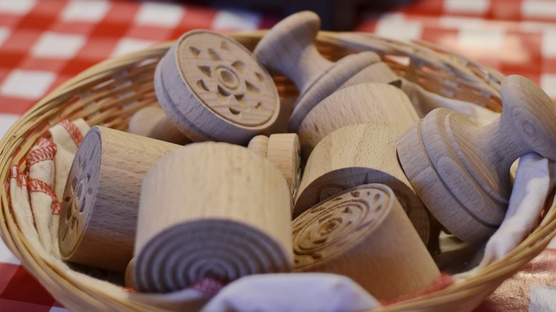 set of corzetti pasta stamps