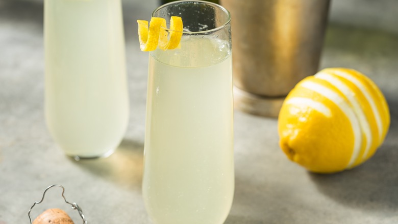 French 75 cocktail