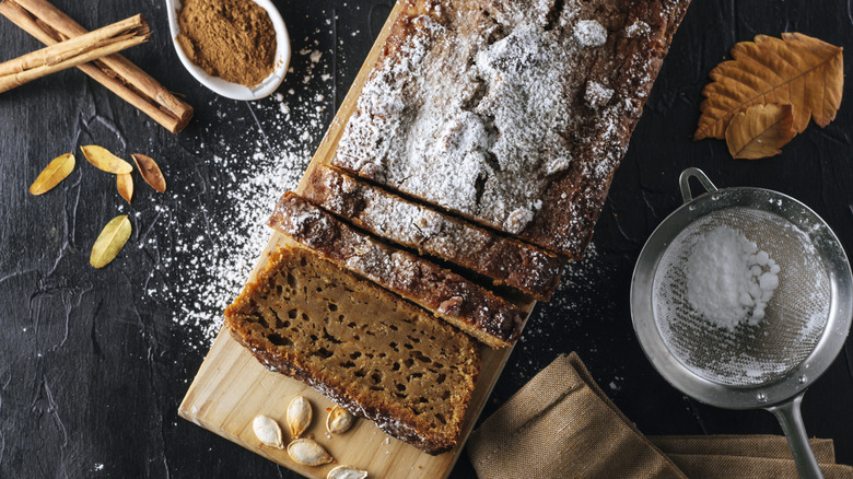 pumpkin bread with cinnamon