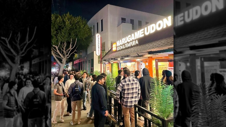 line outside Marugame Udon restaraunt