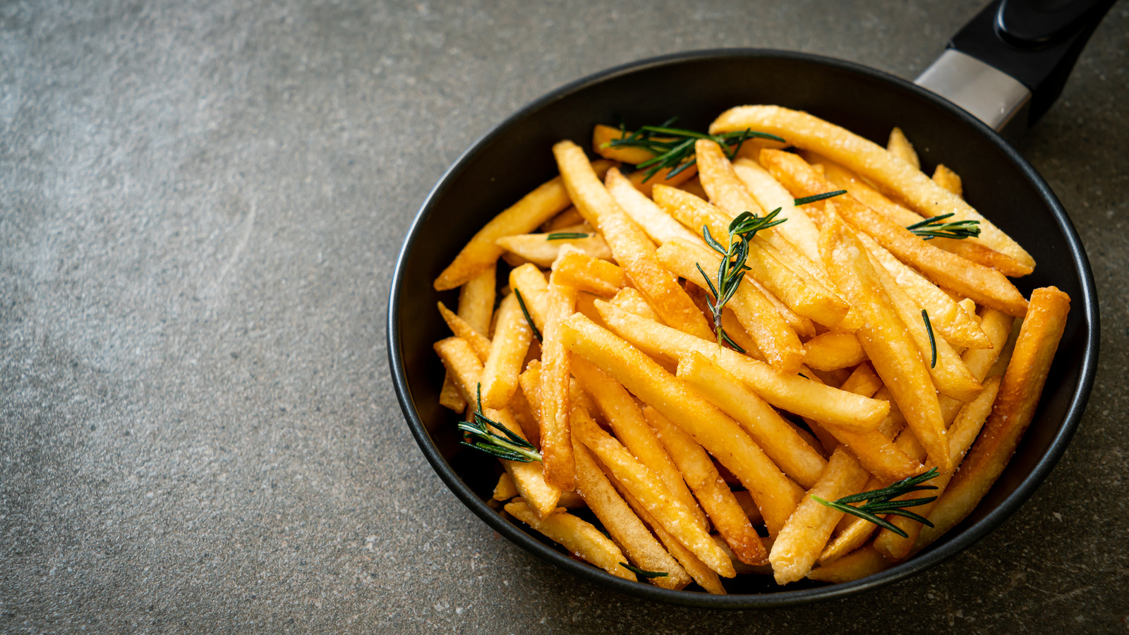 These French Fries Makers Will Help You Slice Potatoes Like A Pro