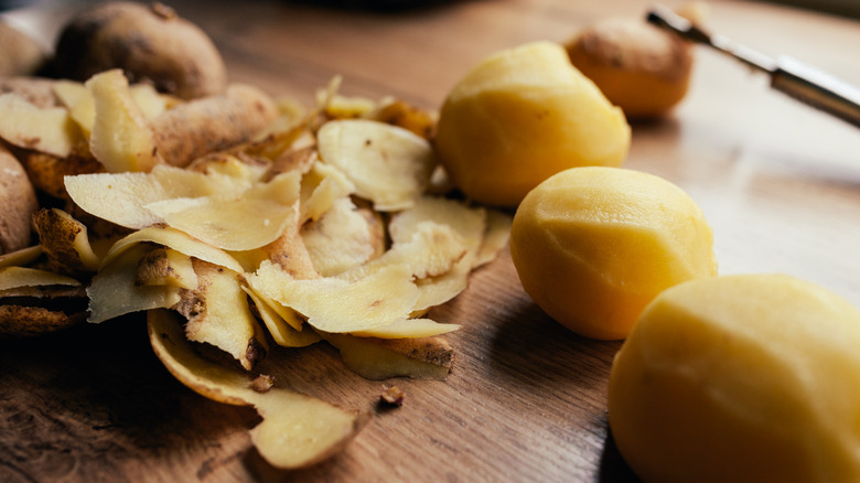 cut up russet potatoes