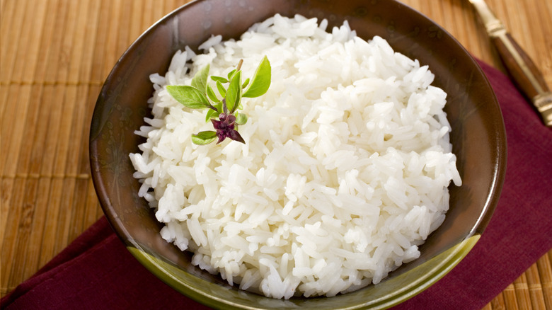 cooked jasmine rice in bowl