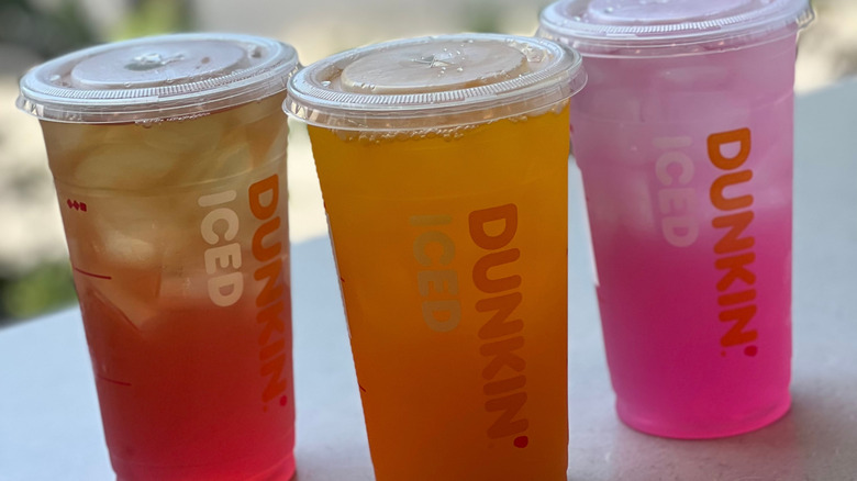 Dunkin' refresher drinks