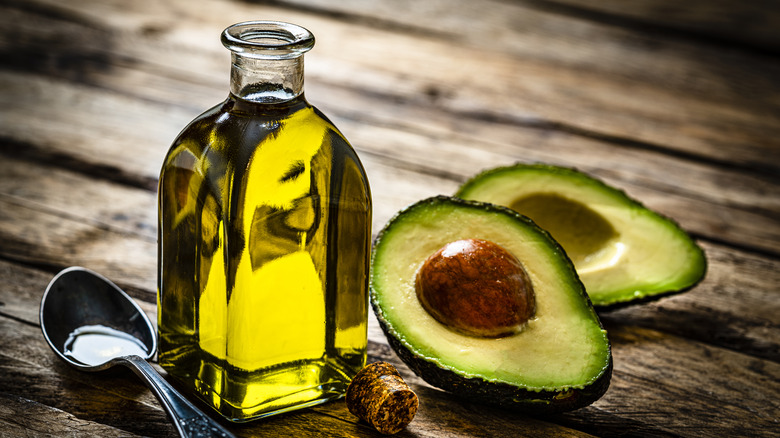 avocado oil in bottle