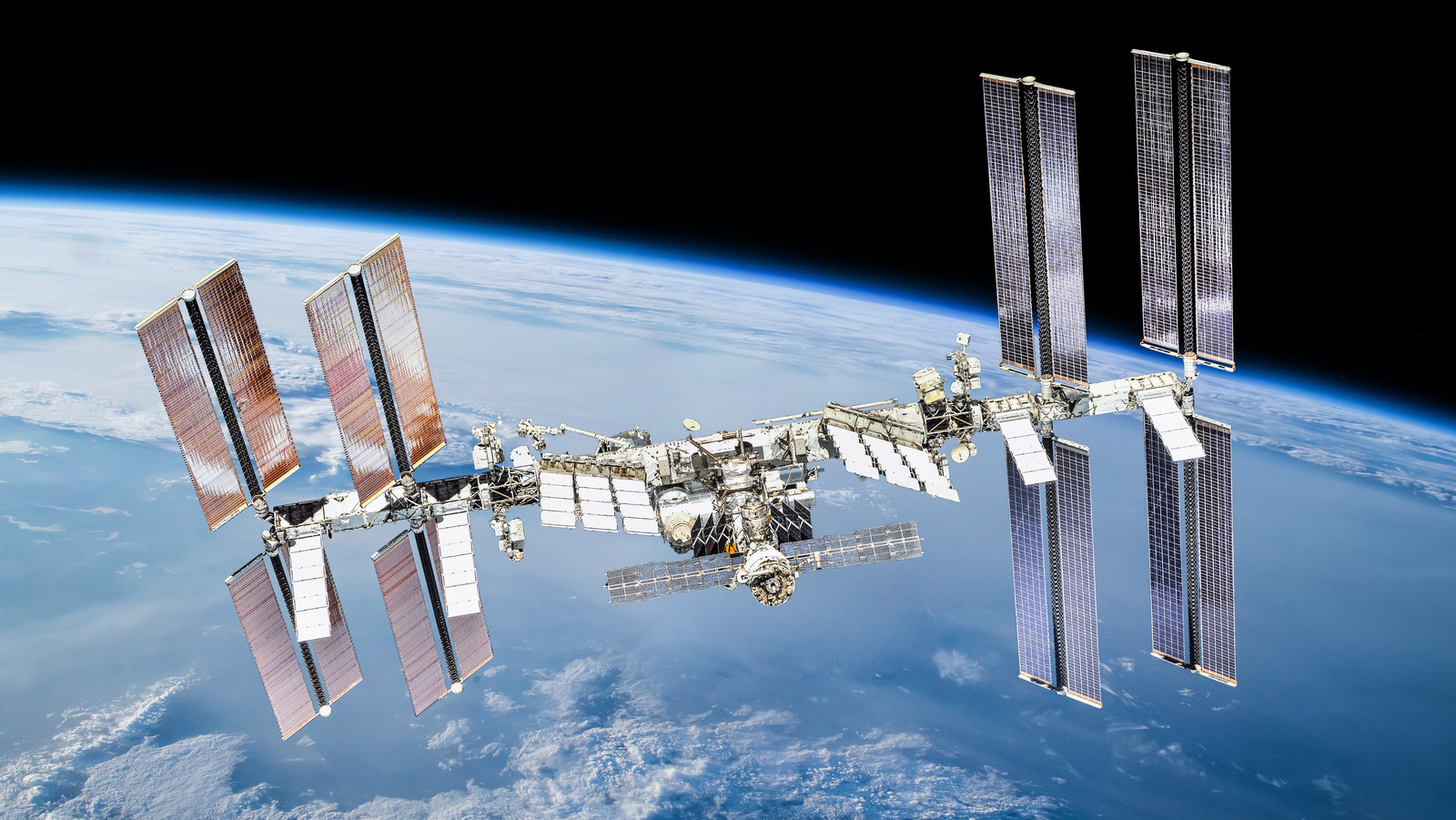 10 things you didn't know about the famous Mir space station