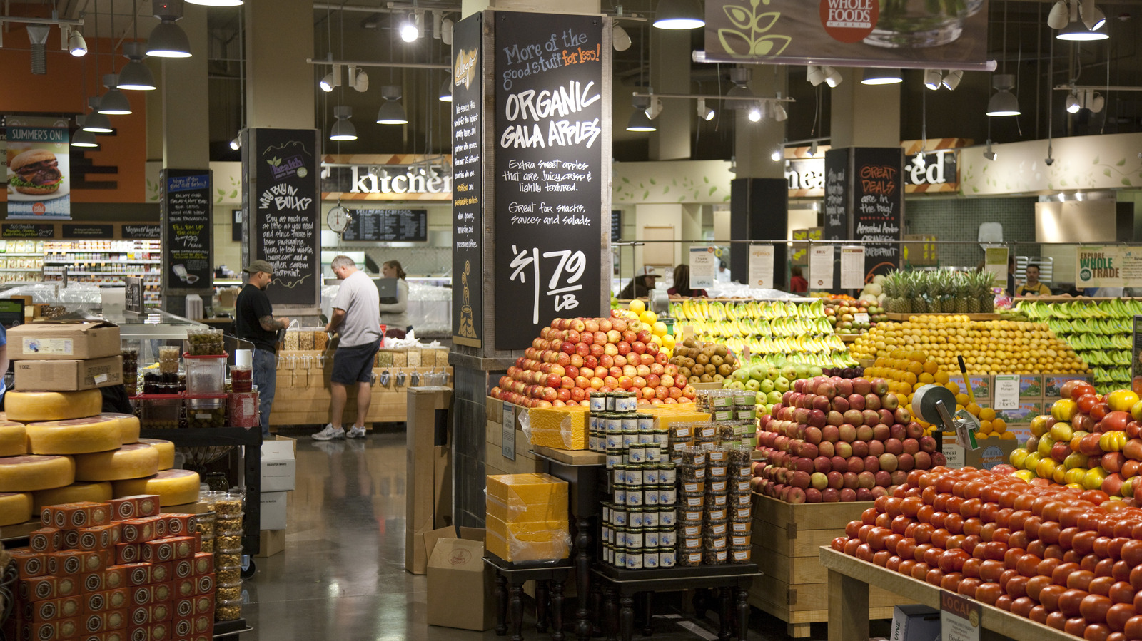 The Reason Whole Foods Is The Best Store For Organic Shopping