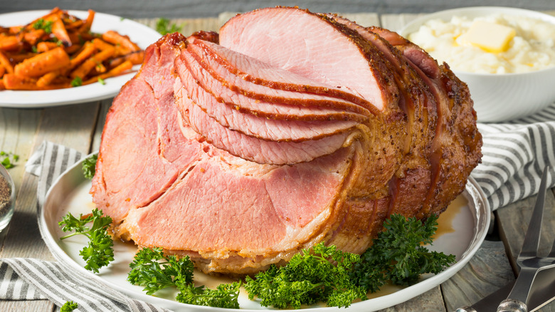Baked ham and sides 
