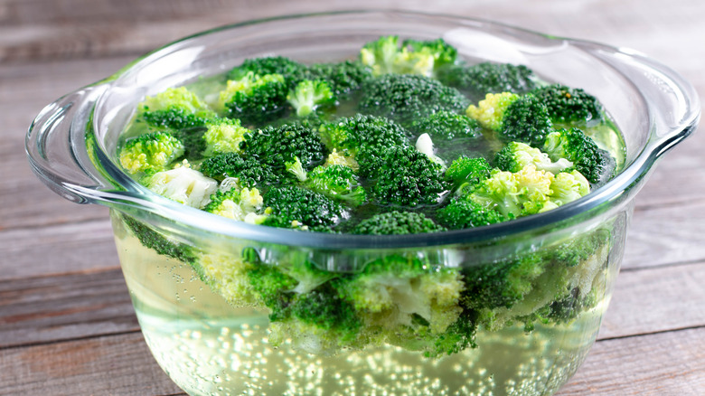 blanched broccoli in cold water