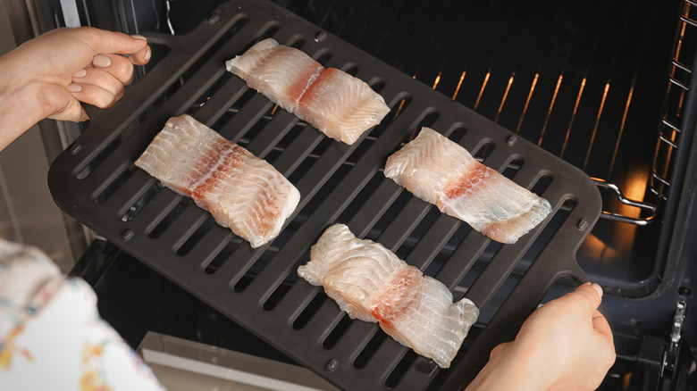 The Right Way To Adjust Oven Racks When Broiling A Cut Of Meat