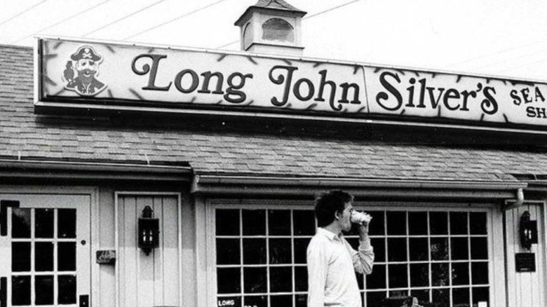 The first Long John Silver's restaurant exterior at original location