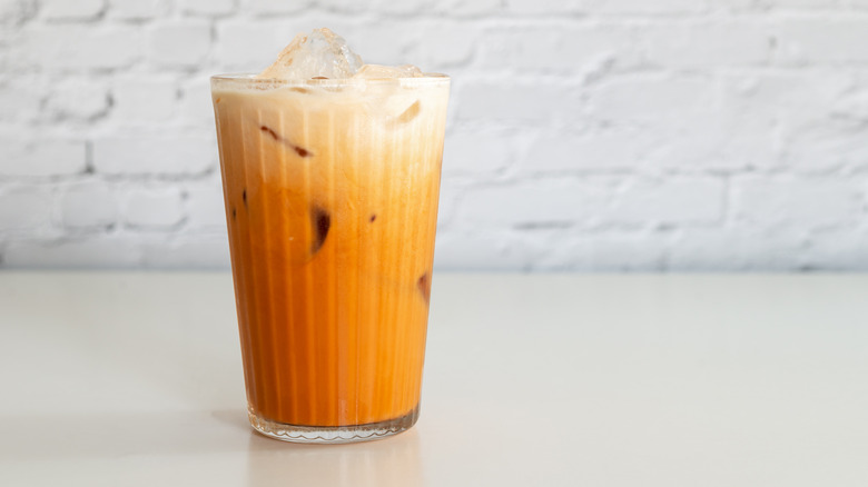 thai iced tea with milk