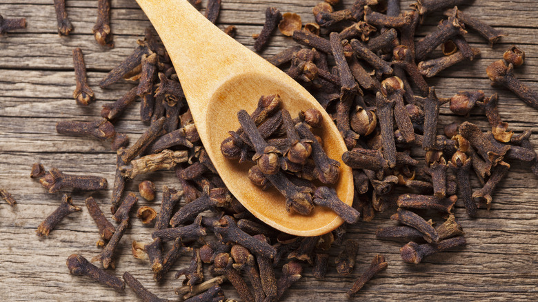 cloves on wood