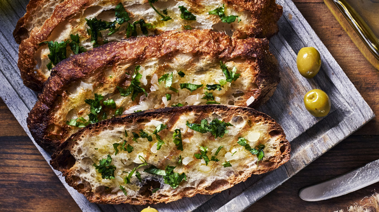 garlic bread