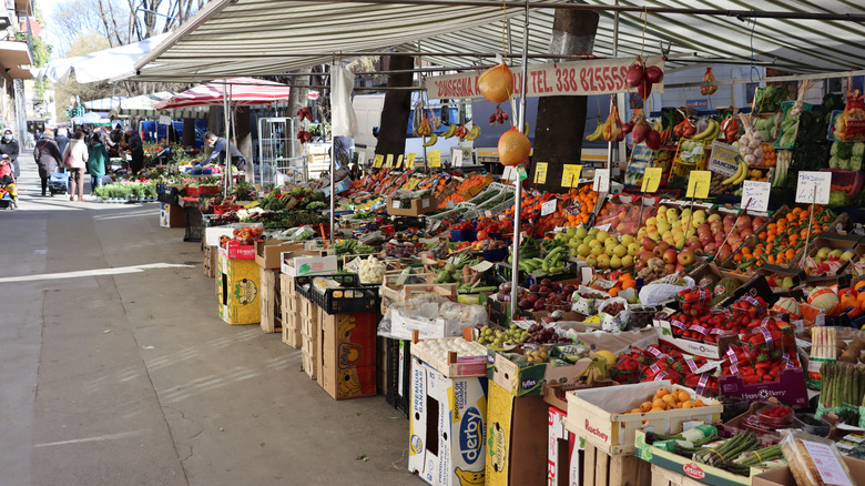 Farmer's market fresh food