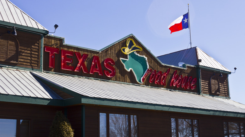 Texas Roadhouse front with Texan flag