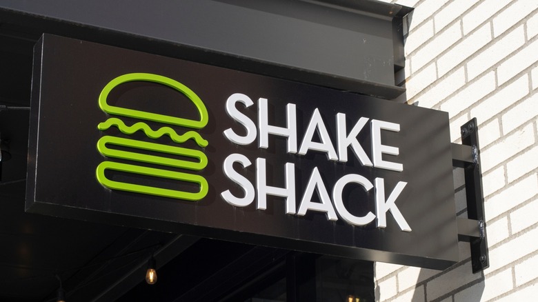 The outside of a Shake Shack in Oregon