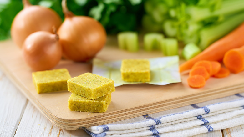 Salty bouillon cubes and vegetables