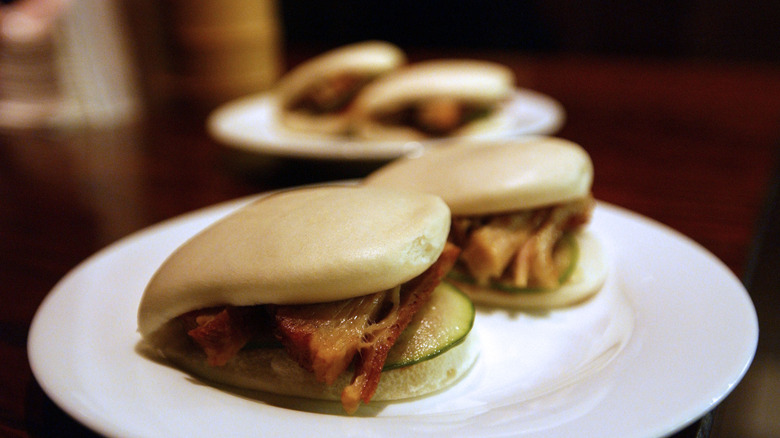 steamed pork buns at Momofuku