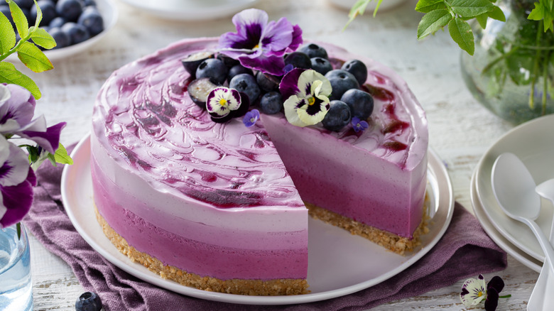 layered blueberry cheesecake