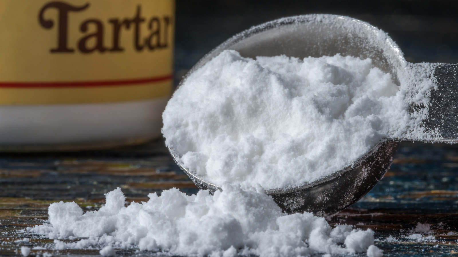 The Simple Addition To Convert Baking Soda Into Baking Powder