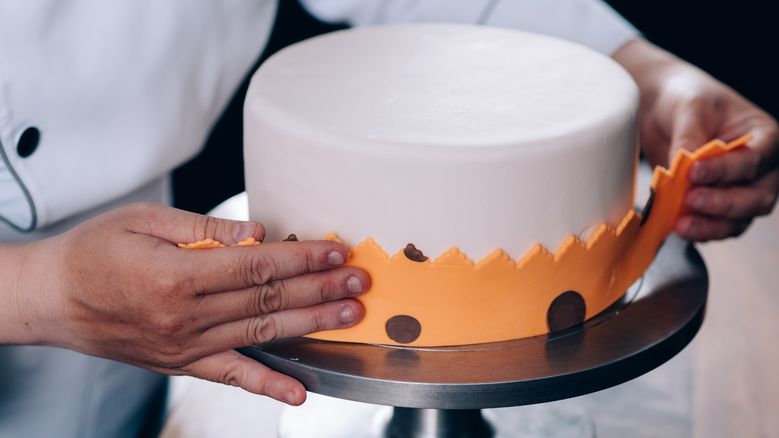 Sizes Vintage Swag Cake Border Wedding Palace Riband for Sugar Paste  Gumpaste Silicone Mold DIY Chocolate Candy Fondant Cake Decor Melt Plaster  Resin Tool : Amazon.in: Home & Kitchen