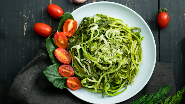 zucchini raw vegan pasta