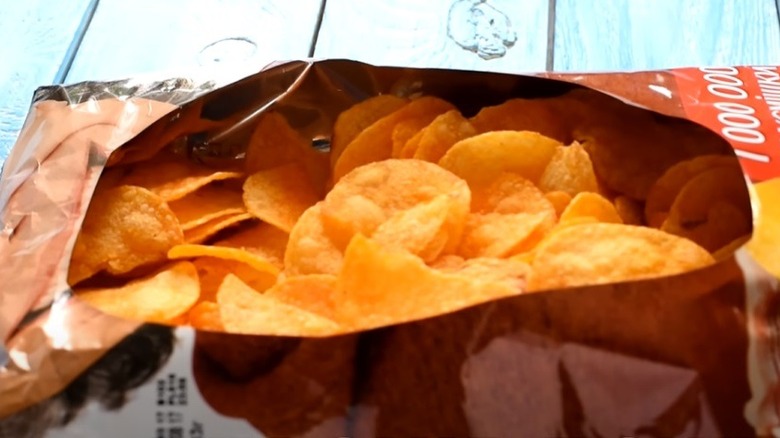 Packet of chips as serving bowl