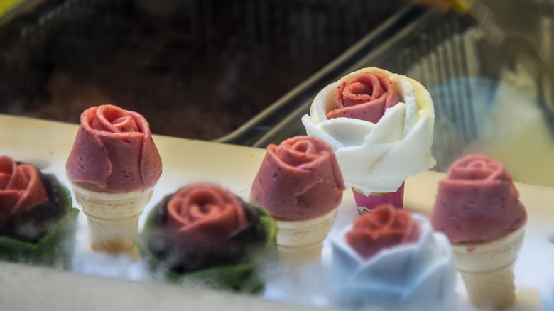 A row of gelato cones