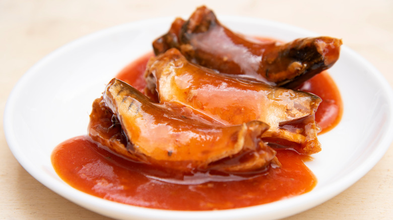 sardines in tomato sauce