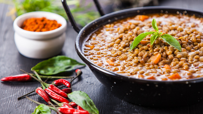 Cooked lentils in pan 