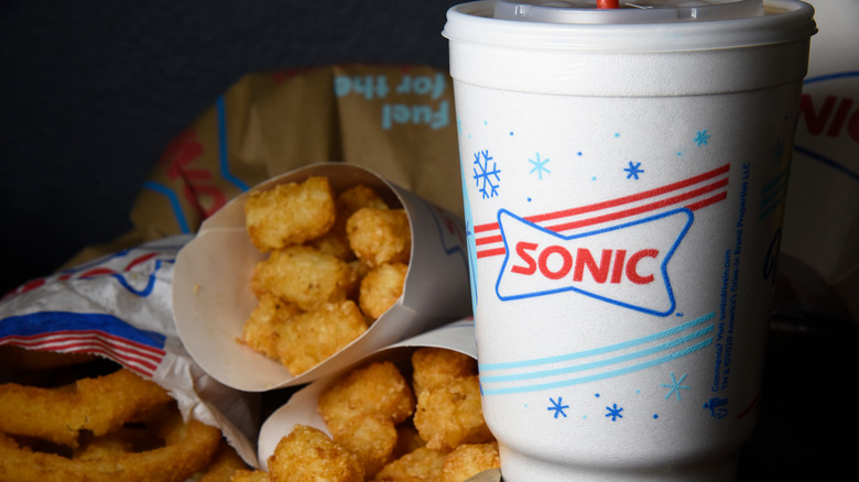 Sonic cup with food